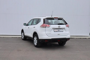 Внедорожник Nissan X-Trail 2016 года, 1850000 рублей, Брянск