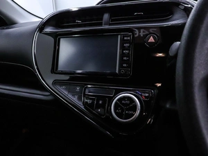 Хетчбэк Toyota Aqua 2018 года, 1250000 рублей, Красноярск