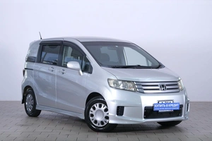 Минивэн Honda Freed 2012 года, 1059000 рублей, Омск