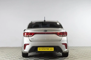 Седан Kia Rio 2017 года, 929000 рублей, Челябинск