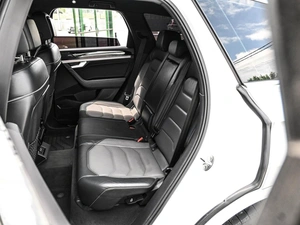 Внедорожник Volkswagen Touareg 2018 года, 3759000 рублей, Кирилловка