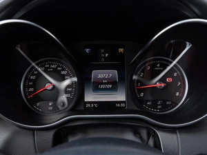 Седан Mercedes-benz C-класс 2018 года, 2450000 рублей, Волгоград