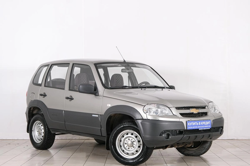 Внедорожник Chevrolet Niva 2012 года, 649000 рублей, Красноярск