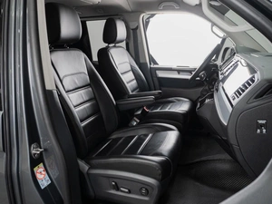 Минивэн Volkswagen Multivan 2018 года, 4770000 рублей, Тюмень