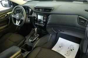 Внедорожник Nissan Rogue 2017 года, 1899000 рублей, Омск