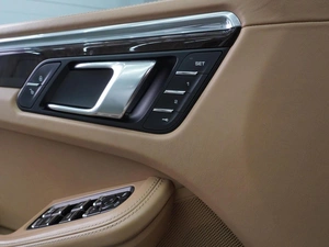 Внедорожник Porsche Macan Turbo 2015 года, 3769000 рублей, Воронеж