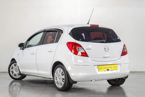 Хетчбэк Opel Corsa 2012 года, 699000 рублей, Челябинск