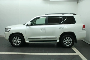 Внедорожник Toyota Land Cruiser 2015 года, 5356000 рублей, Красноярск