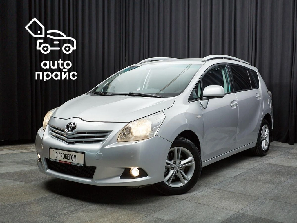 Минивэн Toyota Verso 2010 года, 999000 рублей, Красноярск