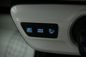 Лифтбек Toyota Prius 2016 года, 1688000 рублей, Солонцы