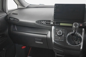 Минивэн Toyota Wish 2016 года, 1749000 рублей, Кемерово