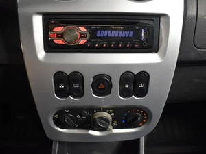Хетчбэк Renault Sandero 2012 года, 489900 рублей, Казань