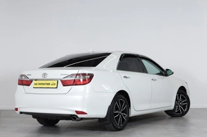 Седан Toyota Camry 2016 года, 2049000 рублей, Новосибирск