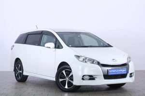 Минивэн Toyota Wish 2017 года, 1889000 рублей, Омск