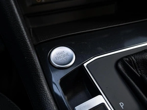 Внедорожник Volkswagen Tiguan 2017 года, 2499000 рублей, Краснодар