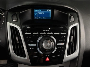 Хетчбэк Ford Focus 2012 года, 819000 рублей, Тюмень