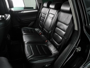 Внедорожник Volkswagen Touareg 2011 года, 1584000 рублей, Воронеж