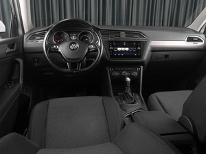 Внедорожник Volkswagen Tiguan 2018 года, 2119000 рублей, Тюмень