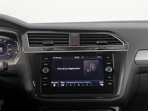 Внедорожник Volkswagen Tiguan 2019 года, 2325000 рублей, Казань