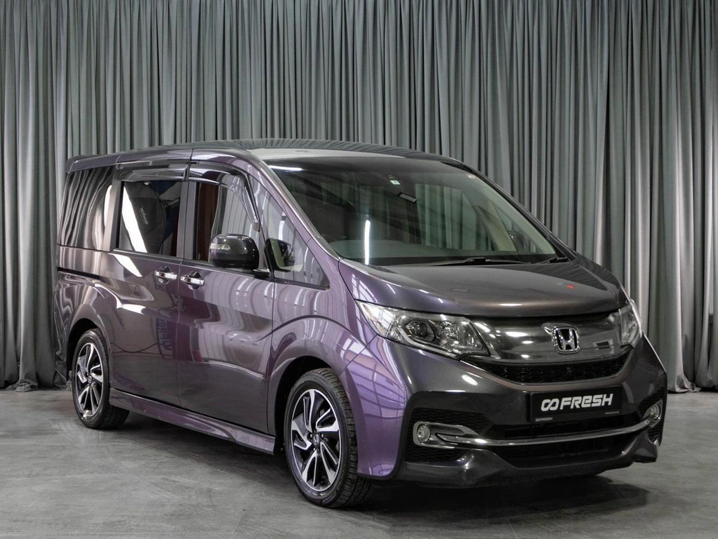 Минивэн Honda Stepwgn Spada 2015 года, 2029000 рублей, Тюмень