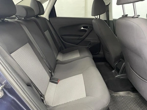 Седан Volkswagen Polo 2015 года, 947000 рублей, Красноярск