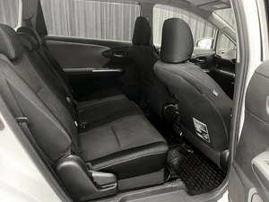 Минивэн Toyota Wish 2009 года, 1250000 рублей, Красноярск