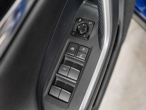 Внедорожник Toyota RAV4 2022 года, 3700000 рублей, Красноярск