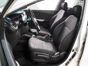 Хетчбэк Kia Rio 2013 года, 899000 рублей, Воронеж