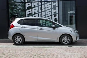 Хетчбэк Honda Fit 2016 года, 1050000 рублей, Ульяновск