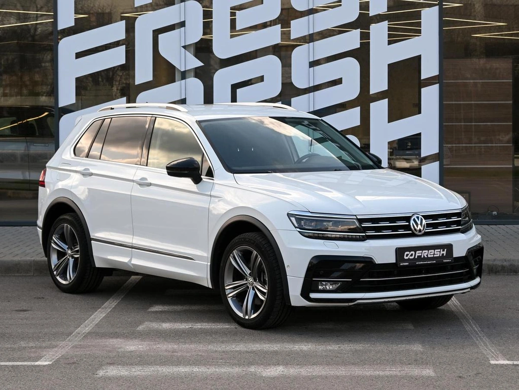 Внедорожник Volkswagen Tiguan 2018 года, 2669000 рублей, Волгоград