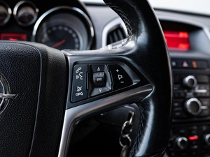 Хетчбэк Opel Astra 2011 года, 710000 рублей, Краснодар