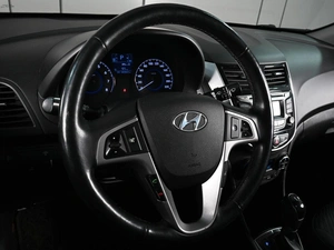 Седан Hyundai Solaris 2014 года, 1259000 рублей, Ростов-на-Дону