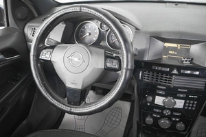 Хетчбэк Opel Astra GTC 2008 года, 769000 рублей, Кемерово