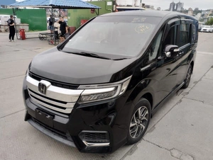 Минивэн Honda Stepwgn Spada 2020 года, 2419000 рублей, Красноярск