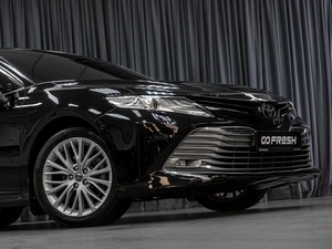 Седан Toyota Camry 2019 года, 3160000 рублей, Тюмень