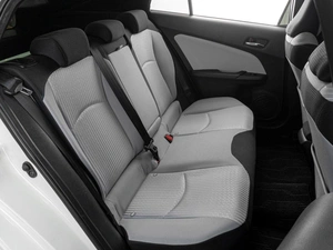 Лифтбек Toyota Prius 2016 года, 1829000 рублей, Тюмень