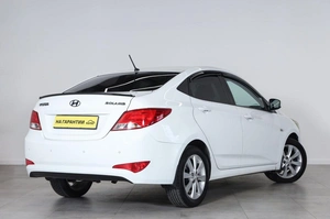 Седан Hyundai Solaris 2015 года, 899000 рублей, Новосибирск