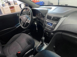 Седан Hyundai Solaris 2015 года, 1040000 рублей, Ярославль