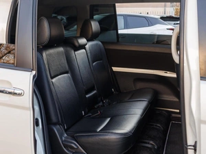 Минивэн Toyota Isis 2012 года, 1550000 рублей, Большой Сочи