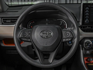 Внедорожник Toyota RAV4 2021 года, 4249000 рублей, Ставрополь