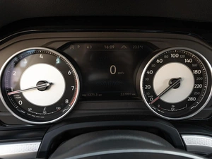 Внедорожник Volkswagen Touareg 2018 года, 3749000 рублей, Саратов