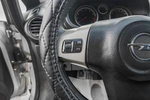 Хетчбэк Opel Corsa 2006 года, 299000 рублей, Барнаул