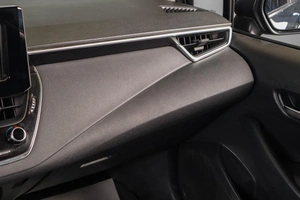 Седан Toyota Corolla 2019 года, 1819000 рублей, Тюмень