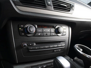 Внедорожник BMW X1 2011 года, 1170000 рублей, Омск