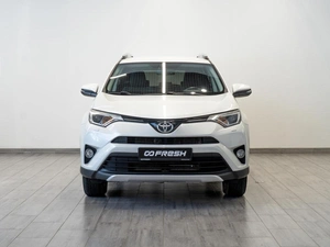 Внедорожник Toyota RAV4 2017 года, 2949000 рублей, Саратов