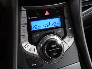 Седан Hyundai Elantra 2012 года, 1169000 рублей, Воронеж