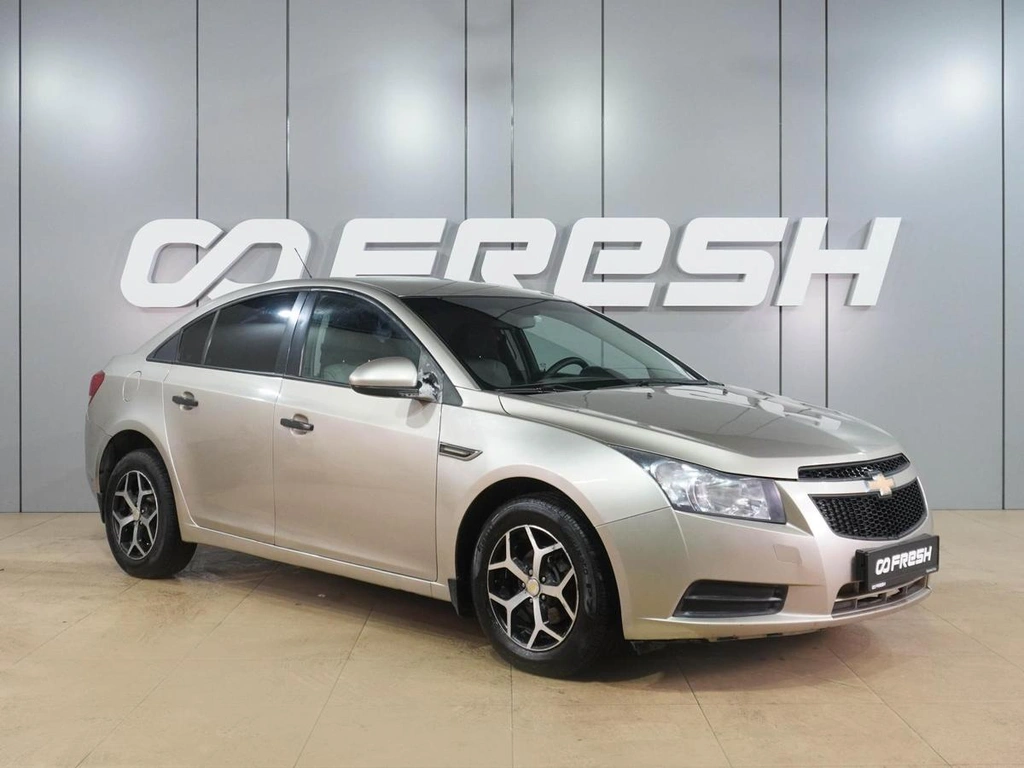 Седан Chevrolet Cruze 2012 года, 699000 рублей, Воронеж