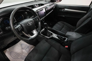 Пикап Toyota Hilux 2016 года, 2889000 рублей, Новокузнецк