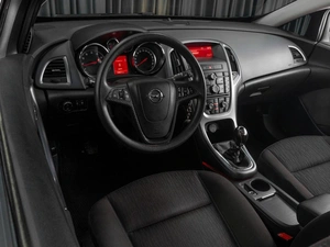 Хетчбэк Opel Astra GTC 2014 года, 929000 рублей, Тюмень