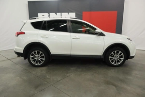 Внедорожник Toyota RAV4 2016 года, 2600000 рублей, Курск